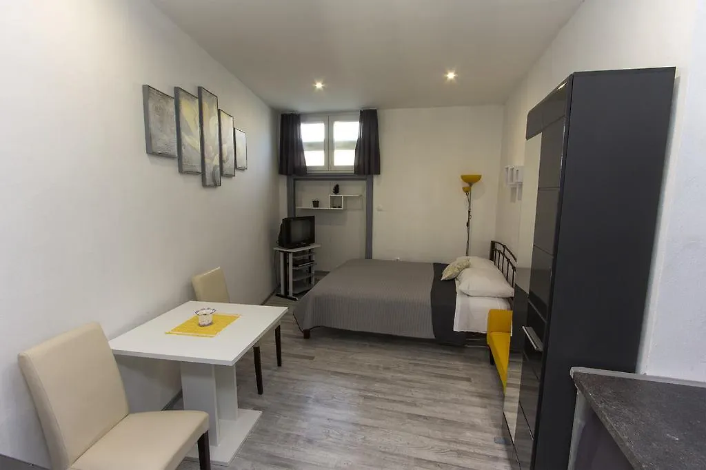 Apartments Dado Zadar 0*,